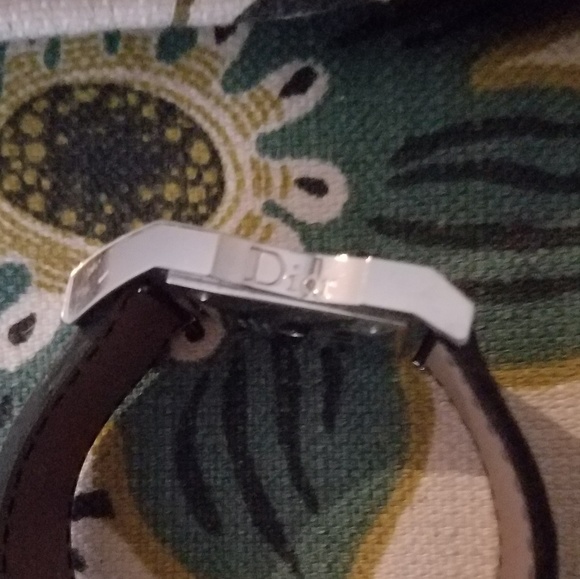 ❤CHRISTIAN DIOR CHRIS 47 Diamond Bezel Watch - Picture 3 of 7